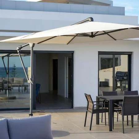 Panoramic N - Rooftop Pool & Sea View & Garage & Bbq Apartment