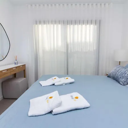 Panoramic N - Rooftop Pool & Sea View & Garage & Bbq Apartment *