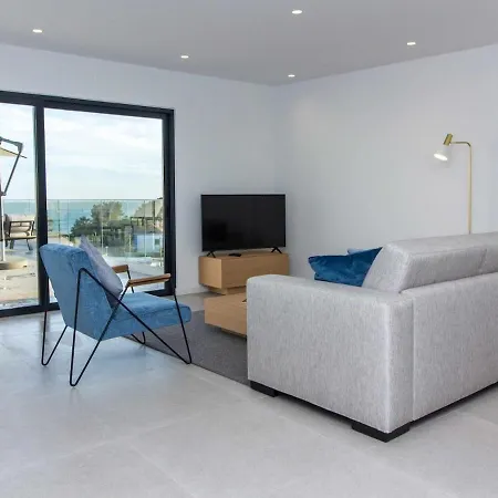 Panoramic N - Rooftop Pool & Sea View & Garage & Bbq